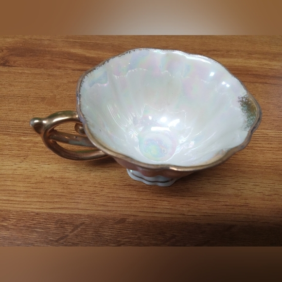 Vintage Japanese Iridescent Lusterware Tea Cup - Picture 8 of 13